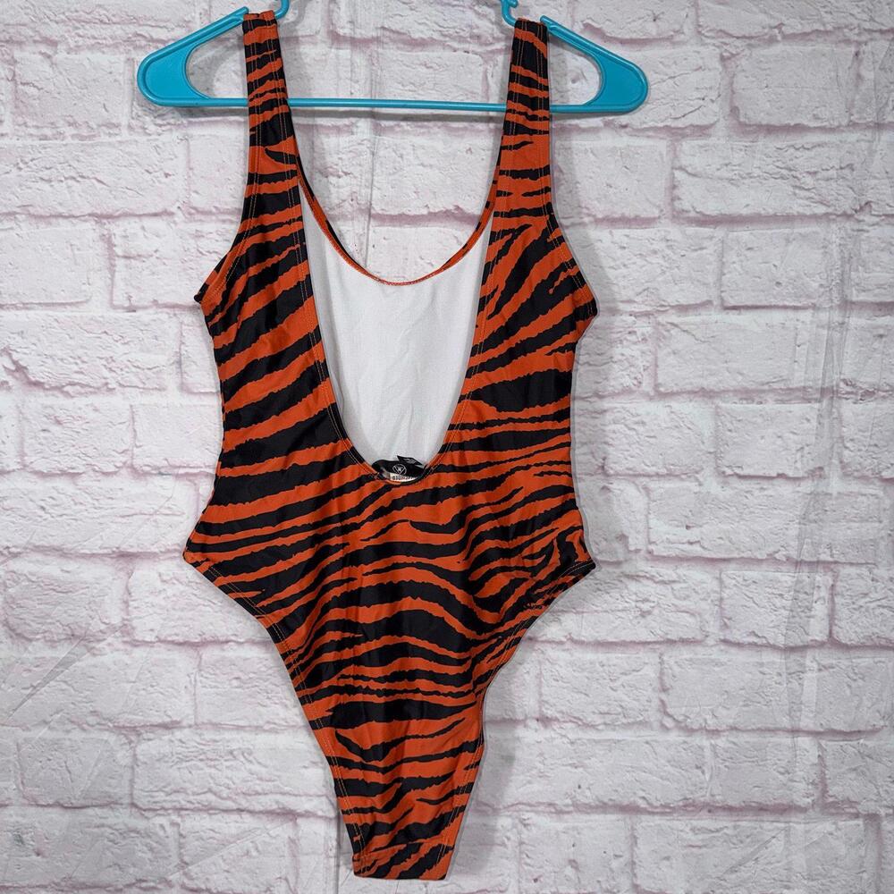 Missguided Tiger Print One-Piece Swimsuit Size 8 - Picture 5 of 6